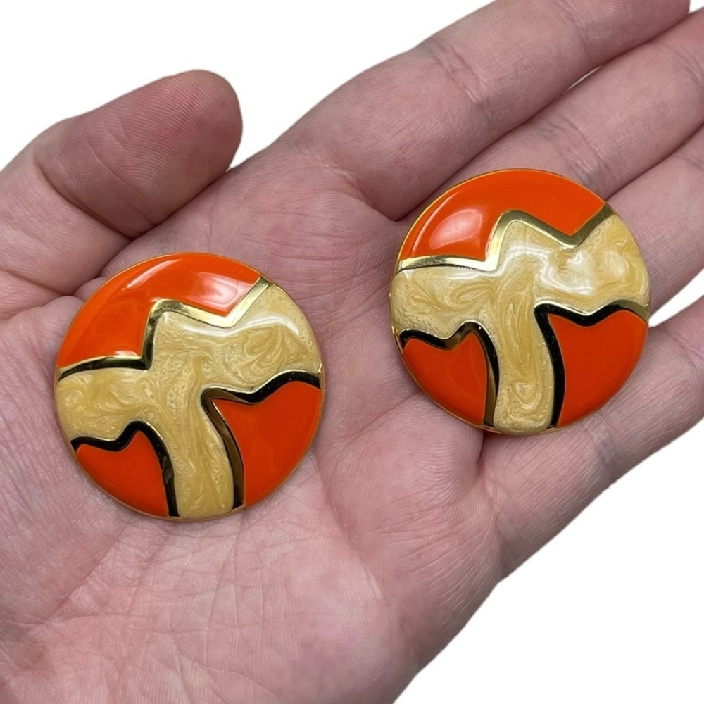 Vintage Unsigned Gold Tone Orange & Tan Enamel Retro Post Earrings 80s 90s